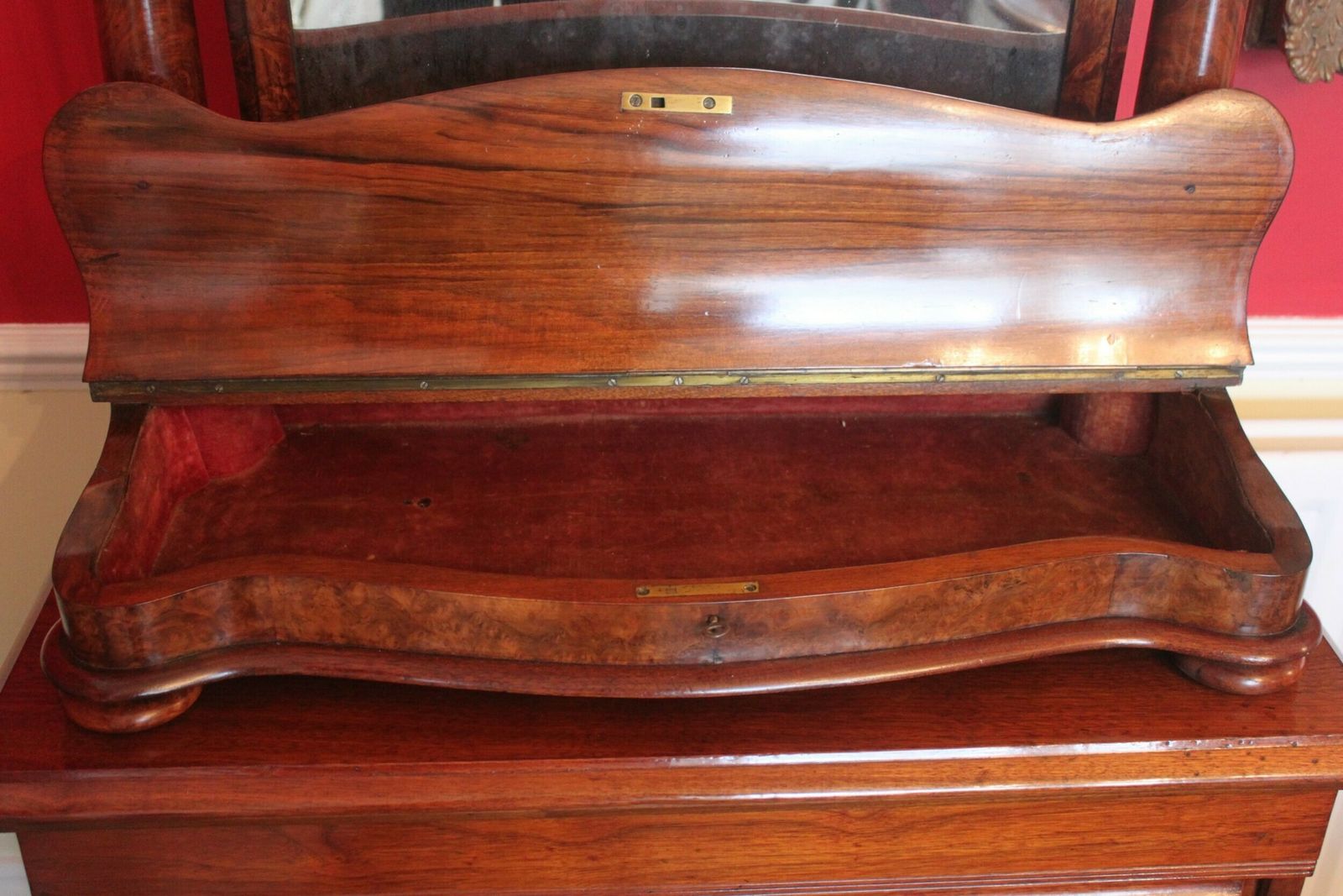 An Outstanding Quality Large Victorian Burr Walnut Toilet Mirror. photo vinterior