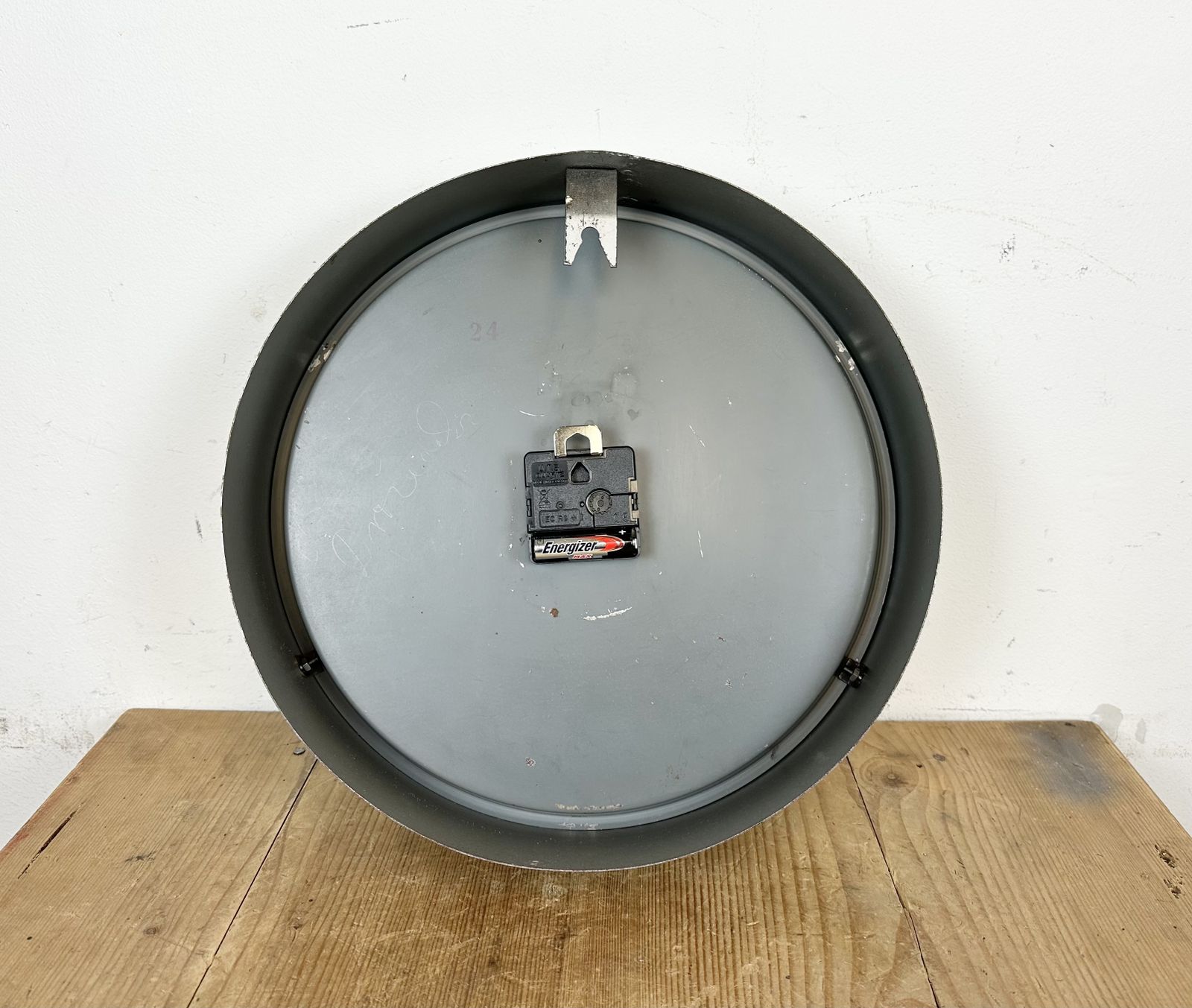 photo vintage Grey Industrial Factory Wall Clock From Chronotechna, 1950s