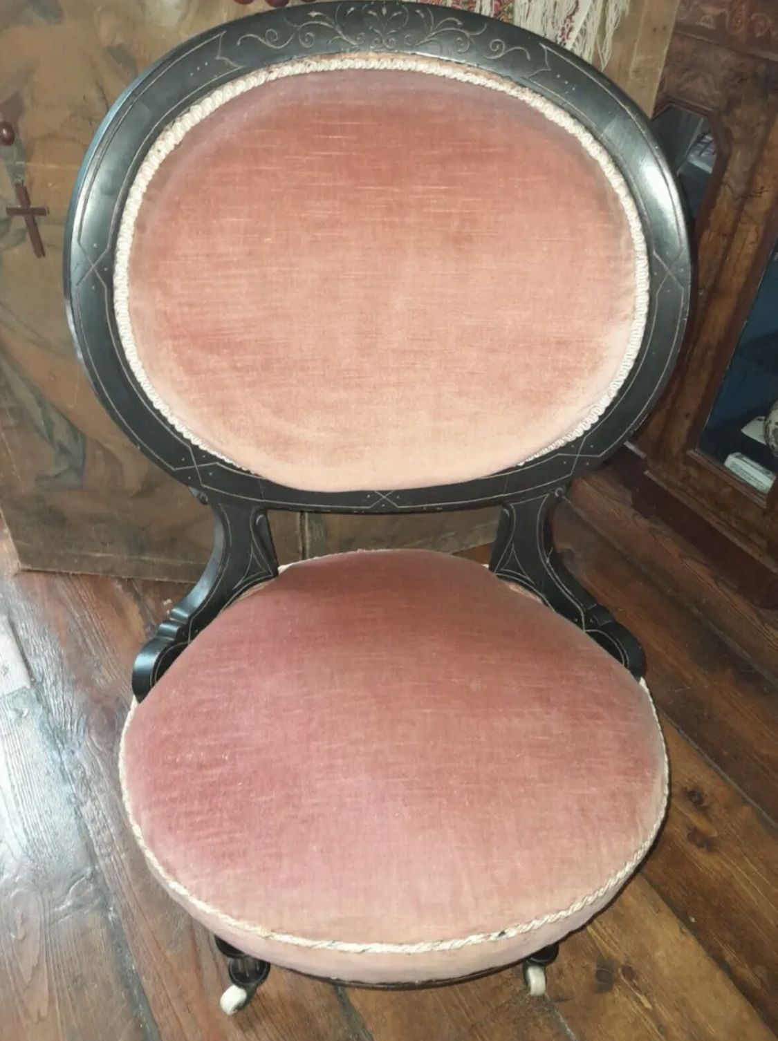 Victorian Pink Velvet Boudoir Dressing Table Balloon Chair Japanned photo 250.0
