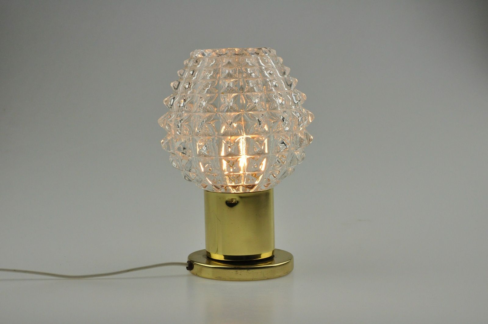 Mid Century Desk Lamp, Metal Metal Vintage  Bedside Mid Century Minimalist Design, Table Light photo vintage