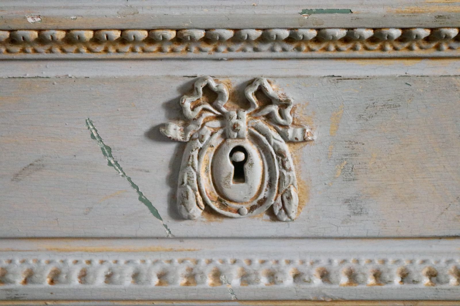Beautiful French Antique Aged Chest Of Drawers photo 1200.0
