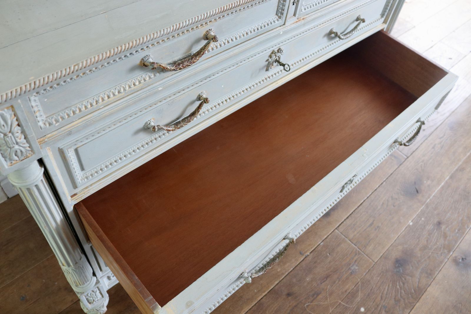 photo buy Beautiful French Antique Aged Chest Of Drawers
