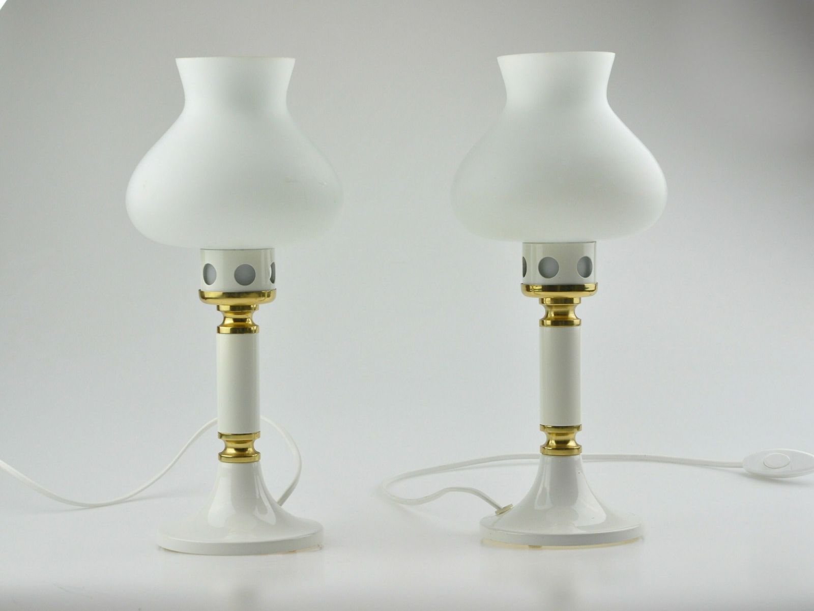 Vintage Tafellampenpaar, Mid Century Lampen, Set Van Twee Vintage Tafellampen photo Verlichting