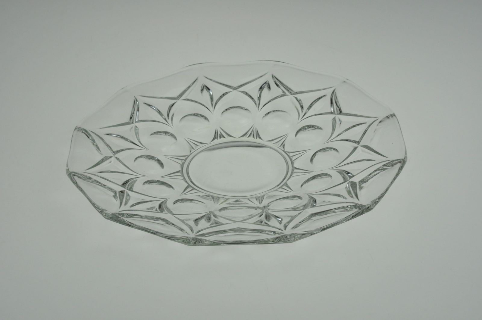 Tsjechisch Vintage Rond Glazen Dienblad, Vintage Glazen Dienblad, Rond Glazen Dienblad, Tsjechisch Glas, Vintage Glaswerk photo Woonaccessoires