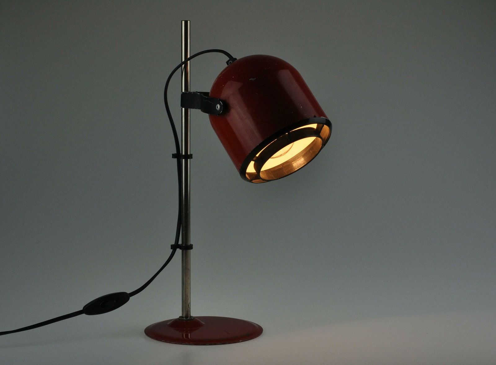 photo for sale Industriële Bureaulamp, Industriële Lamp, Architectenlamp, Bureaulamp, Mid Century Lamp, Rode Lamp, Mid Century Verlichting, Tafellamp