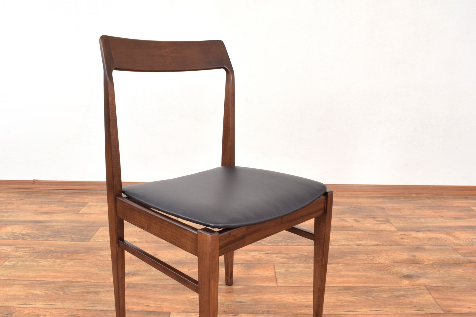 Furniture Mid Century Polish Dining Chairs By E. Homa, 1960s, Set Of 4 photo