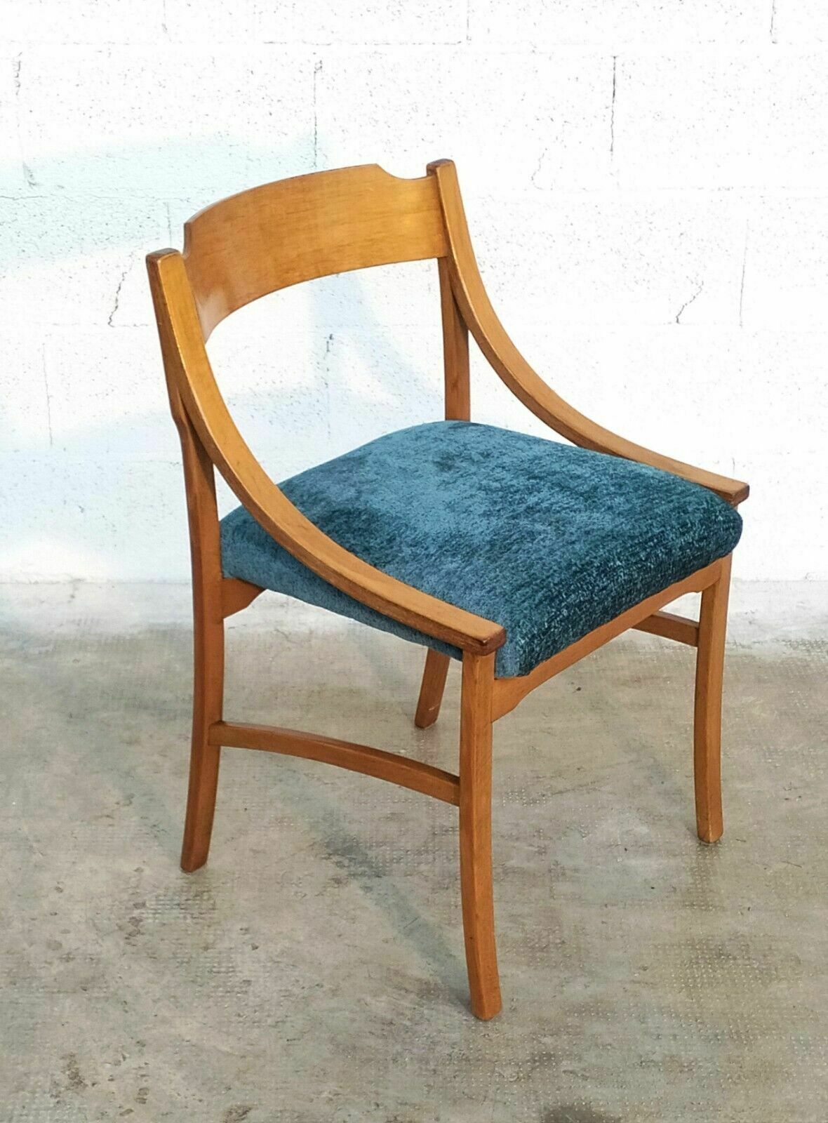 Set Of 6 Wooden Dining Chairs In The Style Of Ico Parisi For Cassina 70s photo 2500.0
