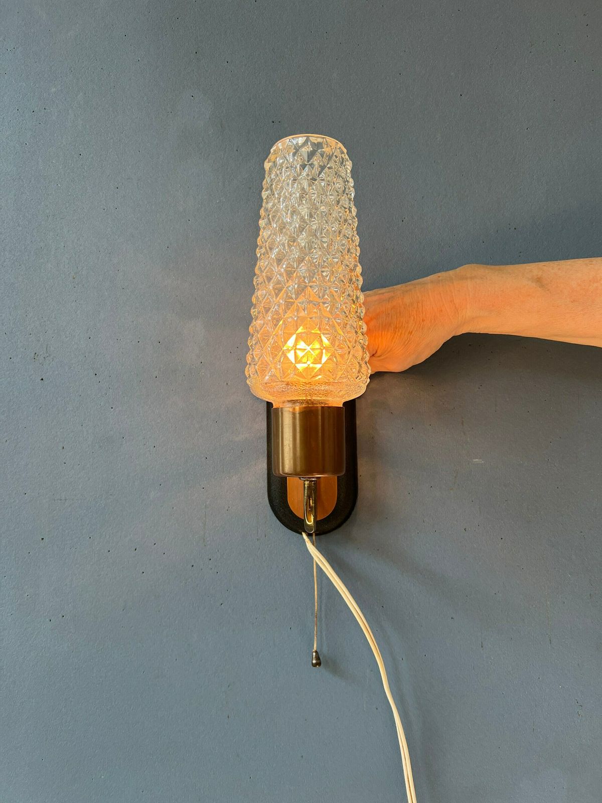 Mid Century Deense Wandlamp Met Glazen Kap | Scandinavische Glazen Wandlamp photo 158.0
