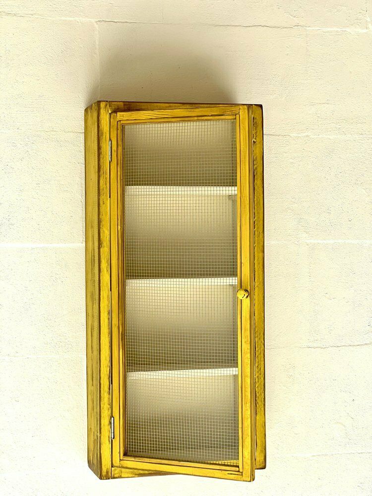 photo furniture Vintage Wandkast Met Gaaswerk
