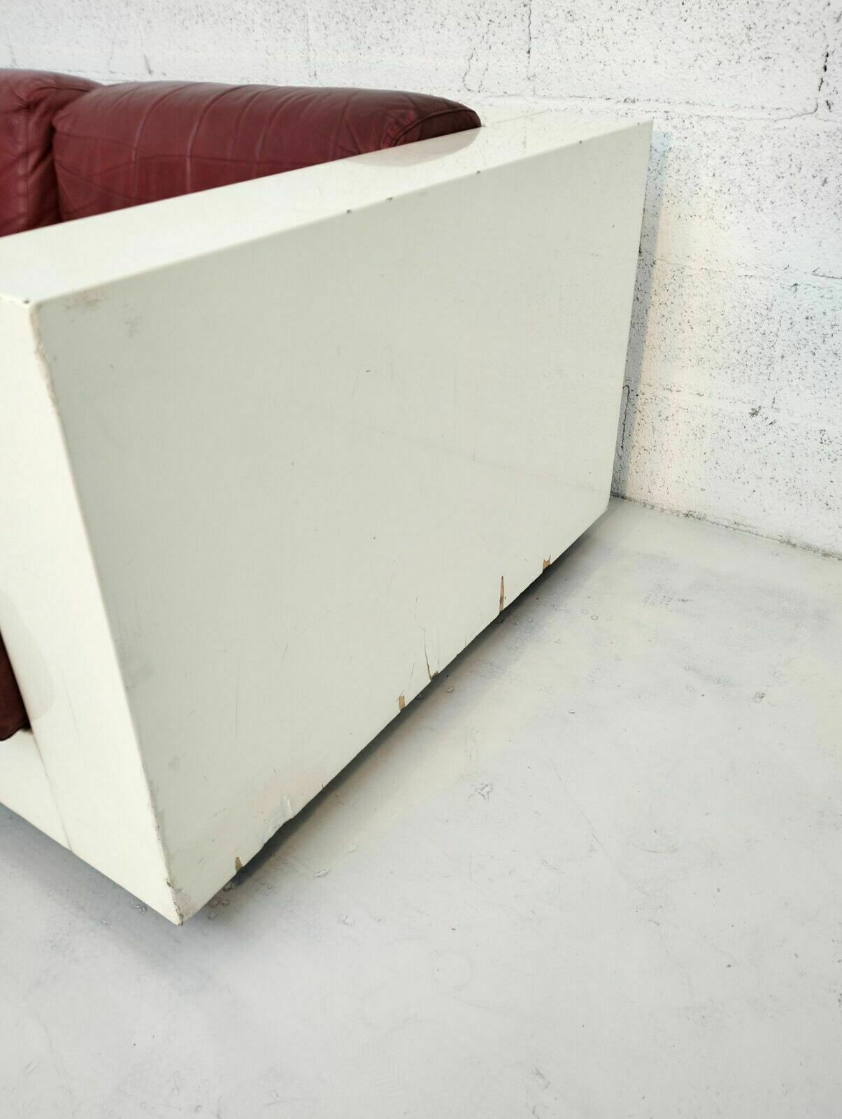 White Saratoga Sofa By Massimo And Lella Vignelli For Poltronova 60s, 70s photo buy