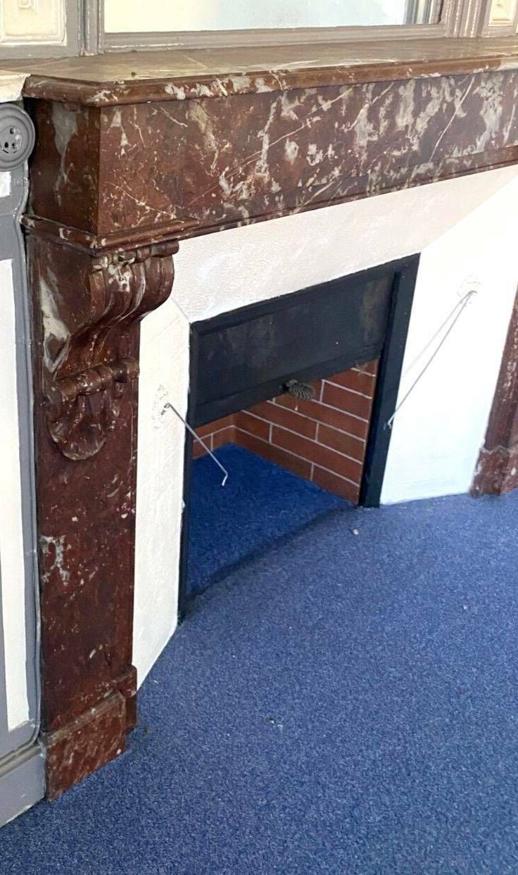 Louis Philippe Style Fireplace In Speckled Red Marble 20th Century photo vinterior