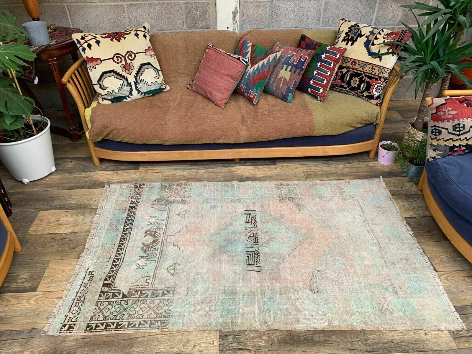 Shabby Turkish Oushak Rug 184x108 Cm Vintage Carpet Ushak Region Medium