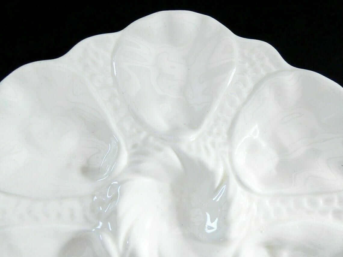 Antiek Oesterbord Orchies Frankrijk Jaren 1920, Zeldzaam Majolica Oesterbord, Barbotine Oesterbord Moulin Des Loups Frankrijk photo for sale