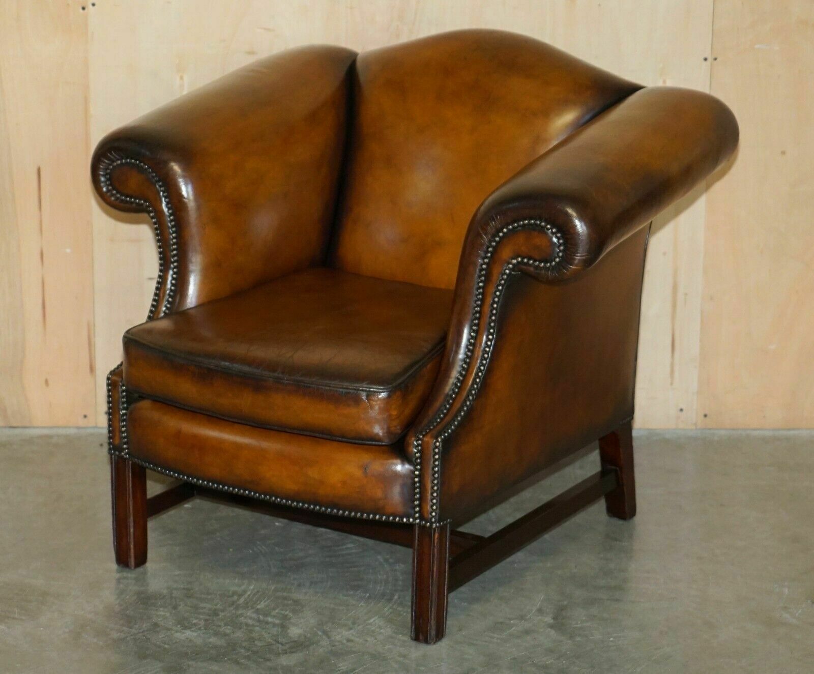 Fine Antique Regency Humpback Style Restored Brown Leather Sofa Armchair Suite photo for sale