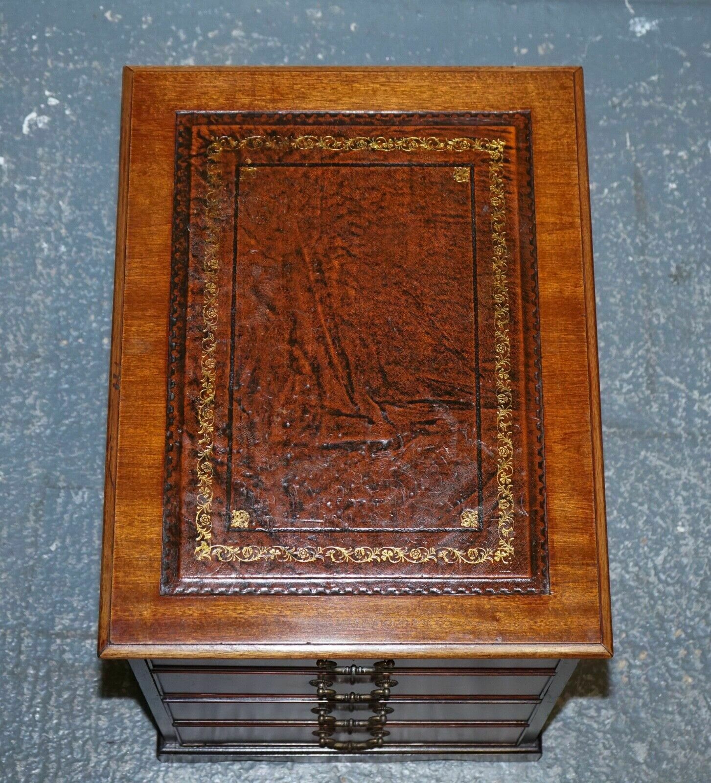 650.0 Mahogany Gold Embossed Brown Leather Top Filling Cabinet photo