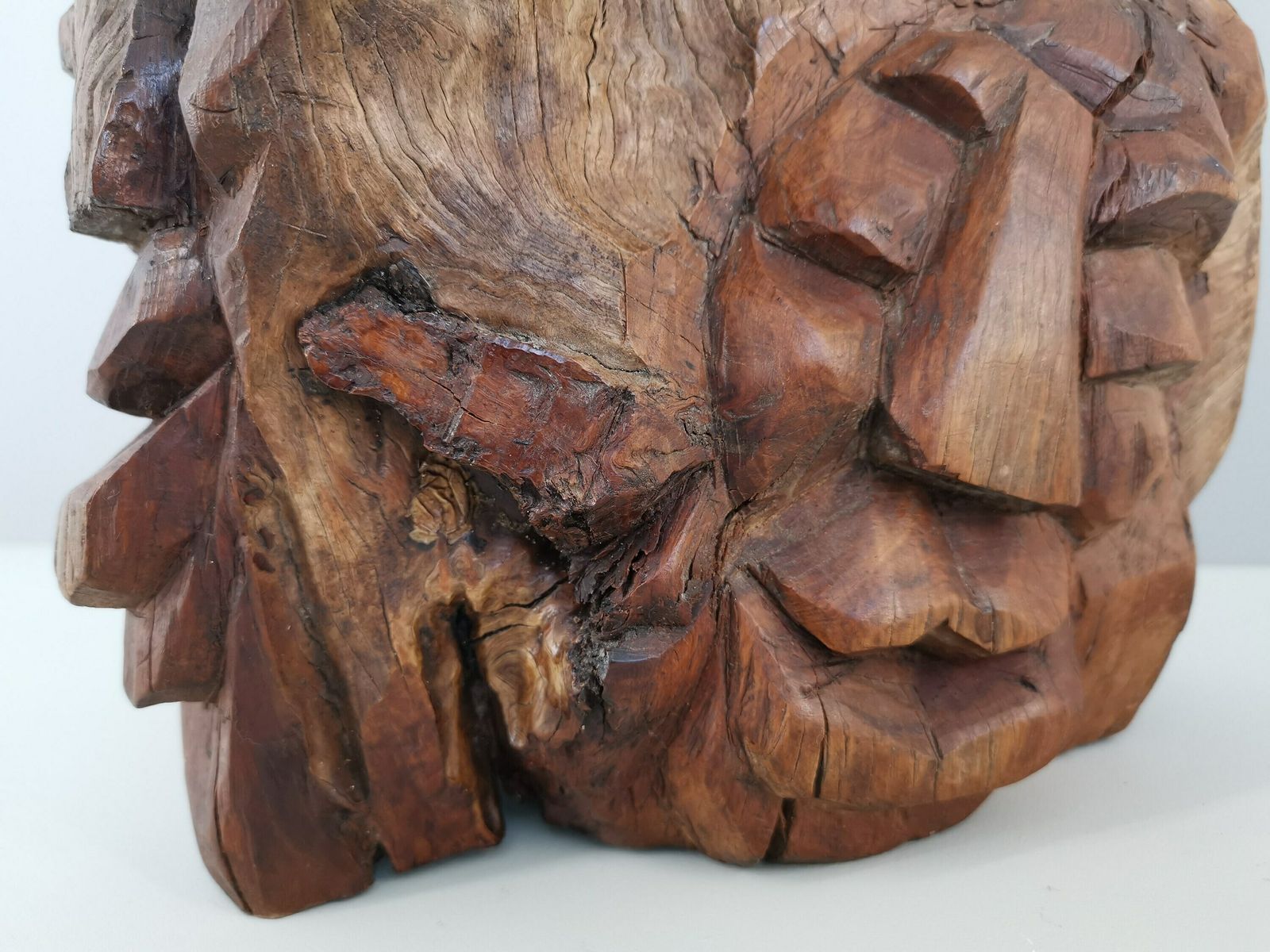Sculptuur Van 2 Gezichten In Hout, Raw Art / Brutalist / Modernist / Art / Jaren 1950 / Mid Century / 1950 / Frankrijk / Twintigste Eeuw photo furniture