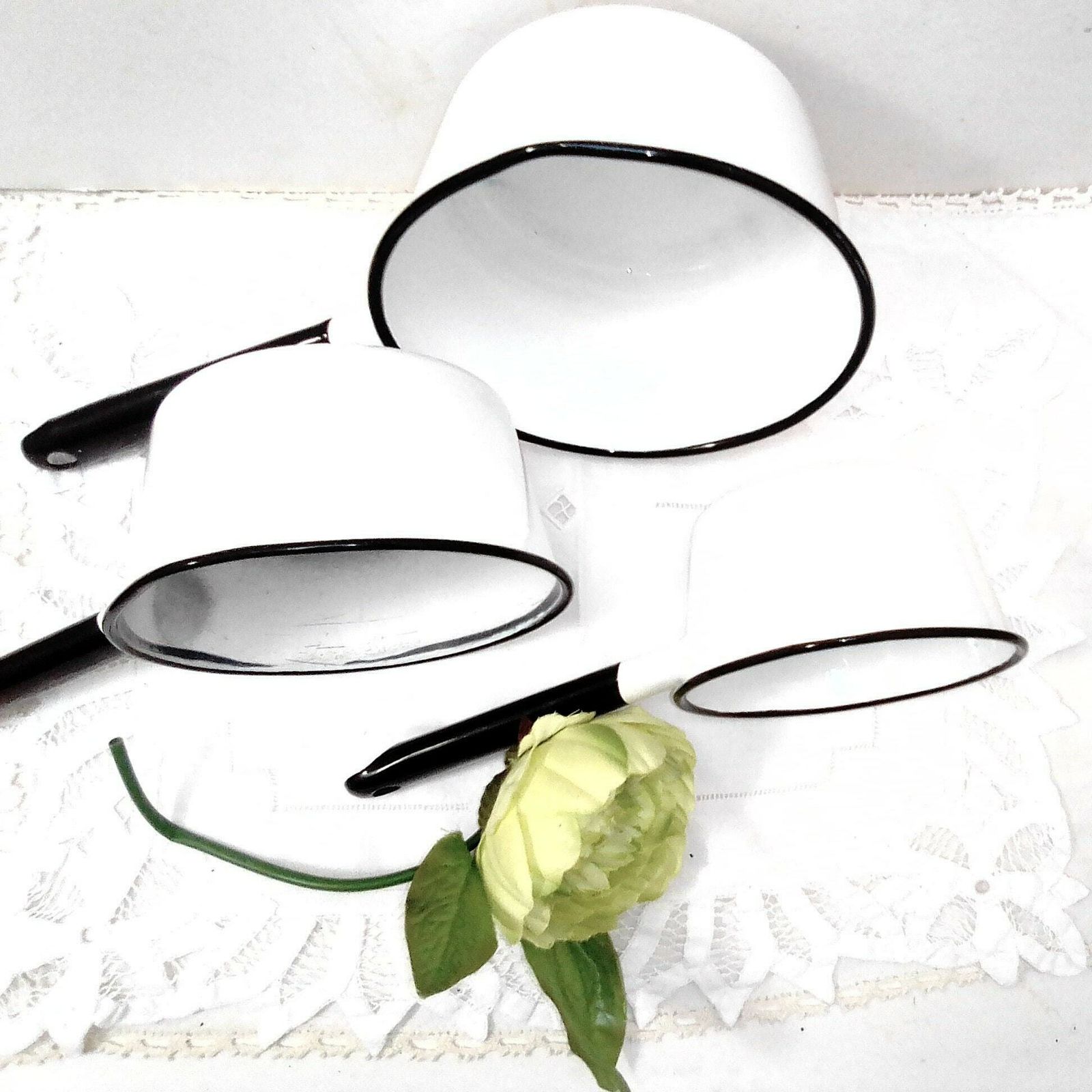 3 Vintage French White Enamel Pans, Retro 1950s Stove Top Saucepan Set, White Kitchen Decor photo vinterior