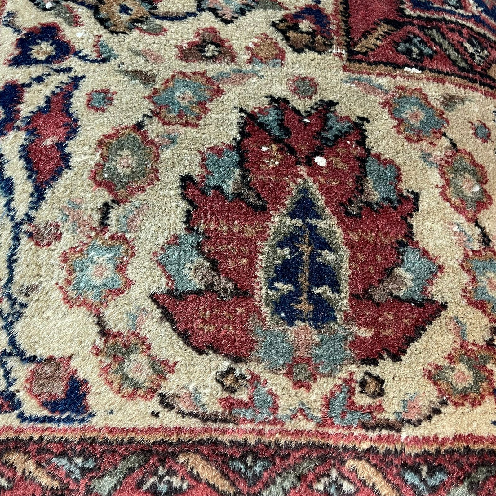18'' X 18'' Vintage Hand Made Rug Cushion Cover, 45 X 45 Cm Decorative Rug Pillow Cover, Large Vintage Turkish Rug Cushion Cover photo Textiles