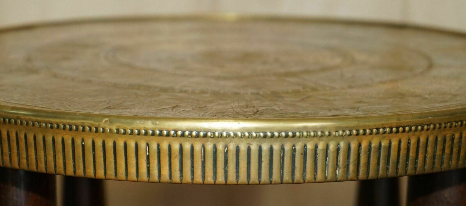Lovely Antique Circa 1900 Egyptian Brass Engraved Top Occasional Centre Table photo vinterior