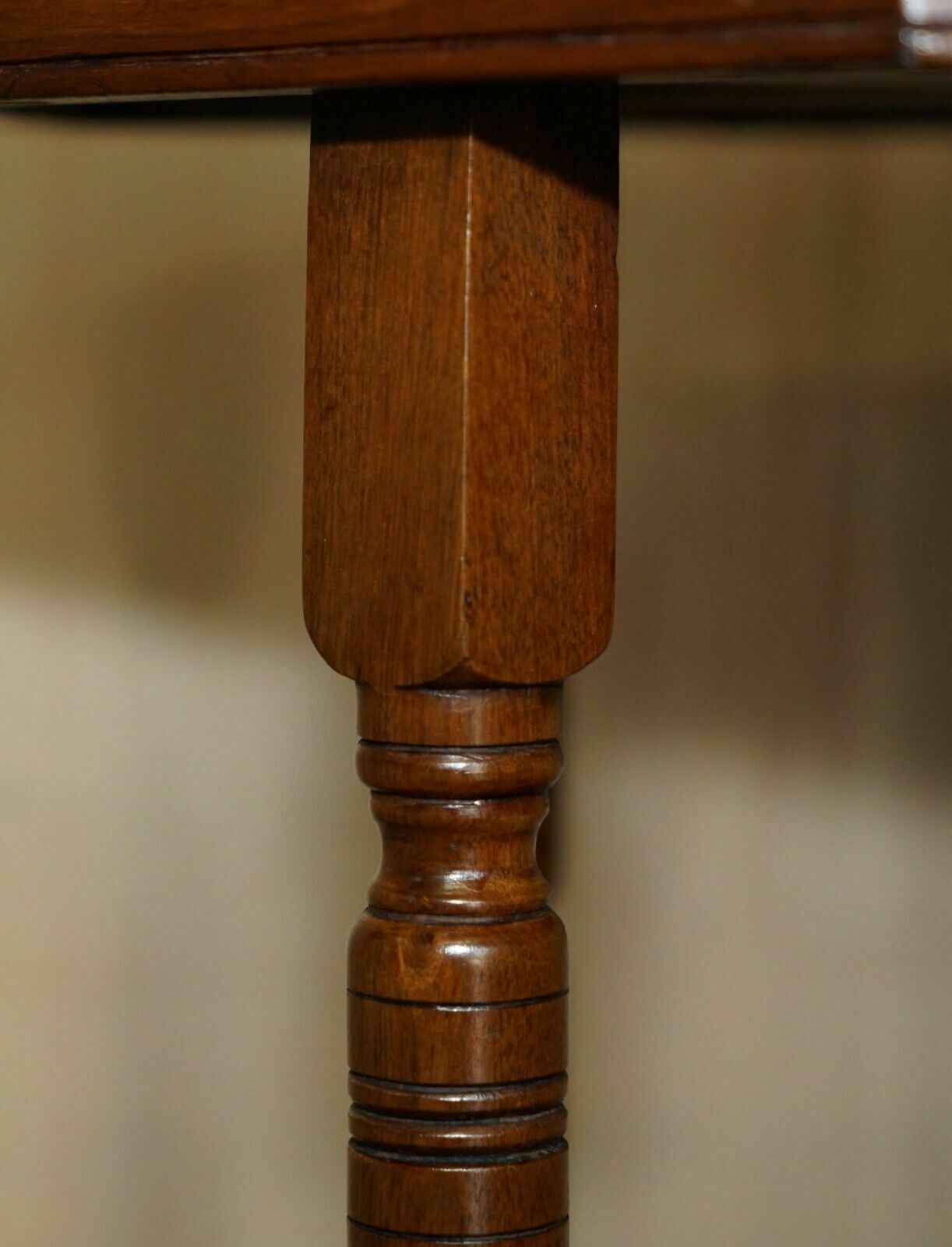 Decorative English Victorian Hand Carved Octagonal Side End Occasional Table photo buy