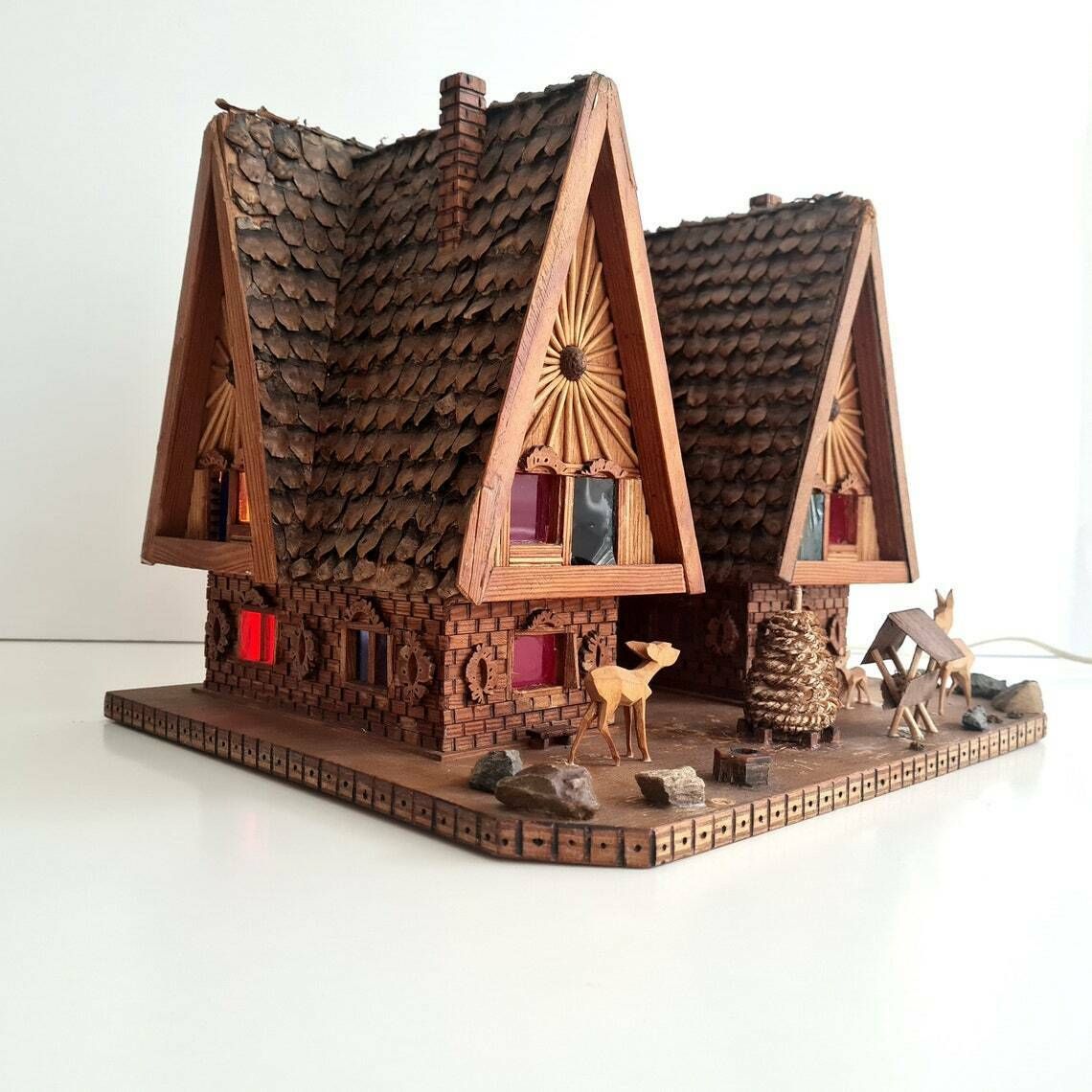 Lovely Vintage Hand Carved Big Cottage With Lighting. Deer Feeding Scene. Retro сhristmas Home Dec