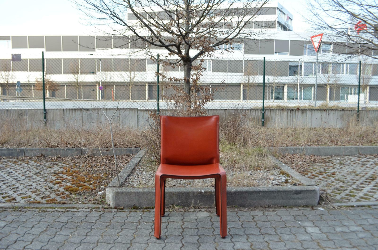 photo vinterior Cassina Taxi 412 China Red Leather Dining Chair Set Of 4