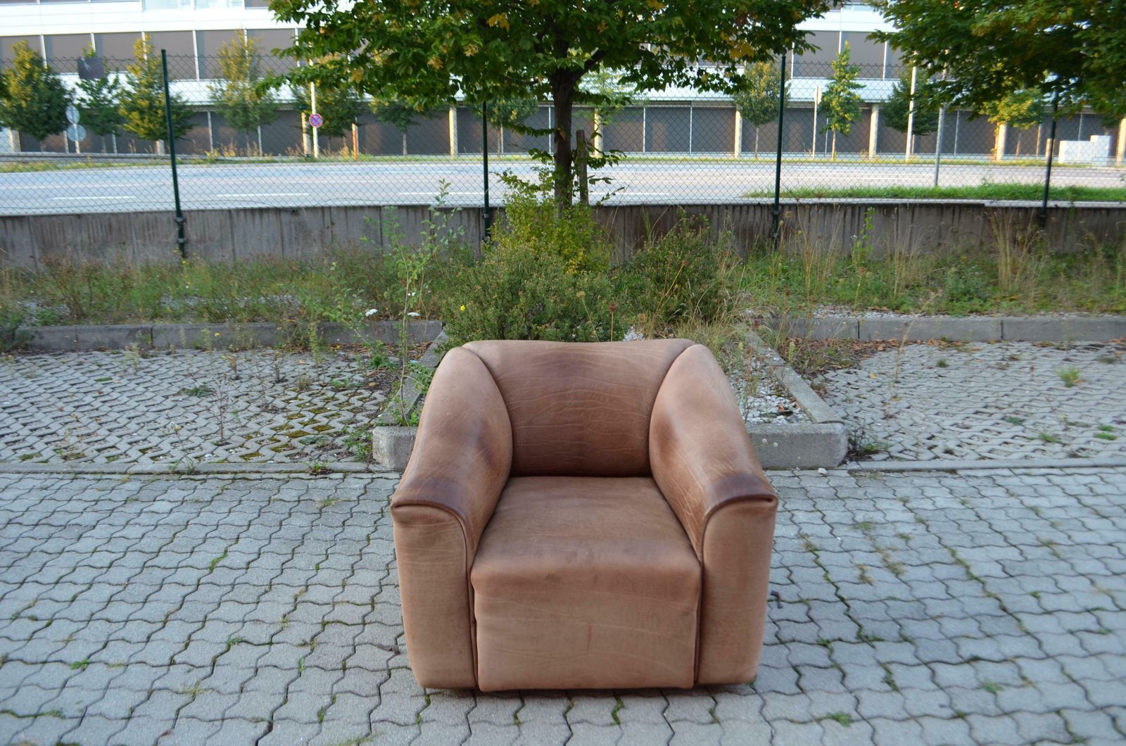 De Sede Ds 47 Neck Leather Armchair Brown photo furniture