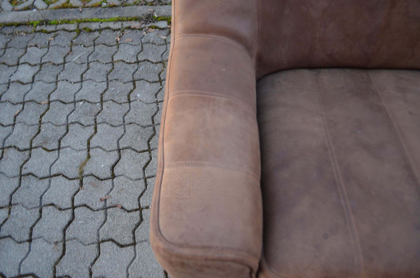 photo furniture De Sede Ds 44 Loveseat Neck Leather Sofa Brown