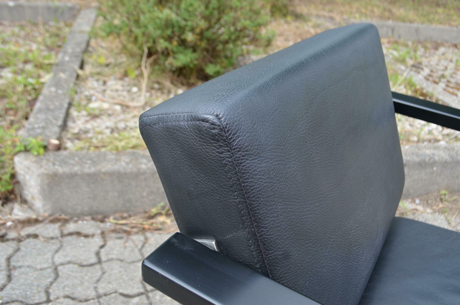 Hans Gugelot Minimalist Leather Lounge Chair Gs1076 Armchair Habit photo Furniture