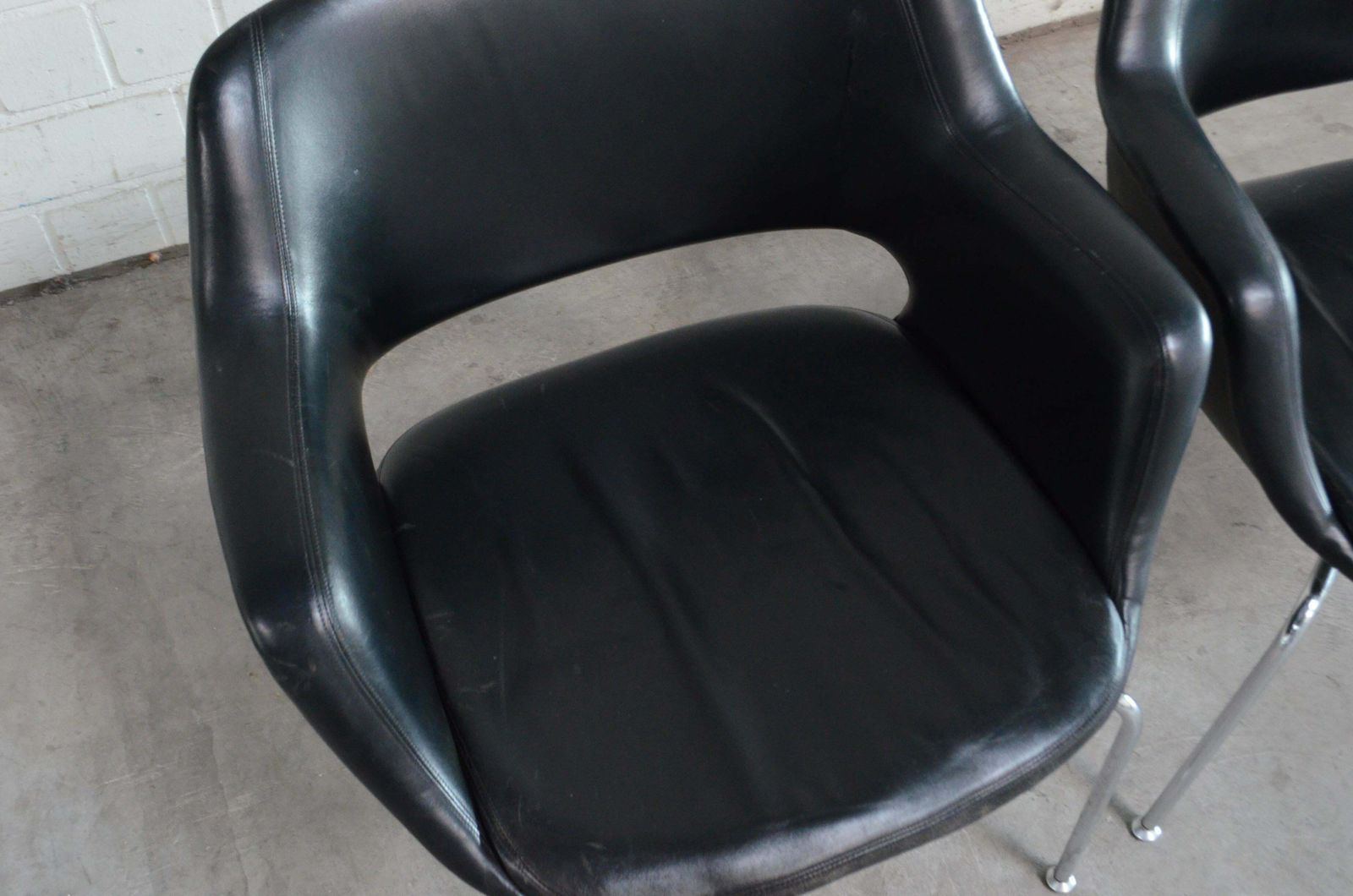 1904.0 Olli Mannermaa 3 Leather Kilta Chair By Eugen Schmidt & Cassina Martela photo