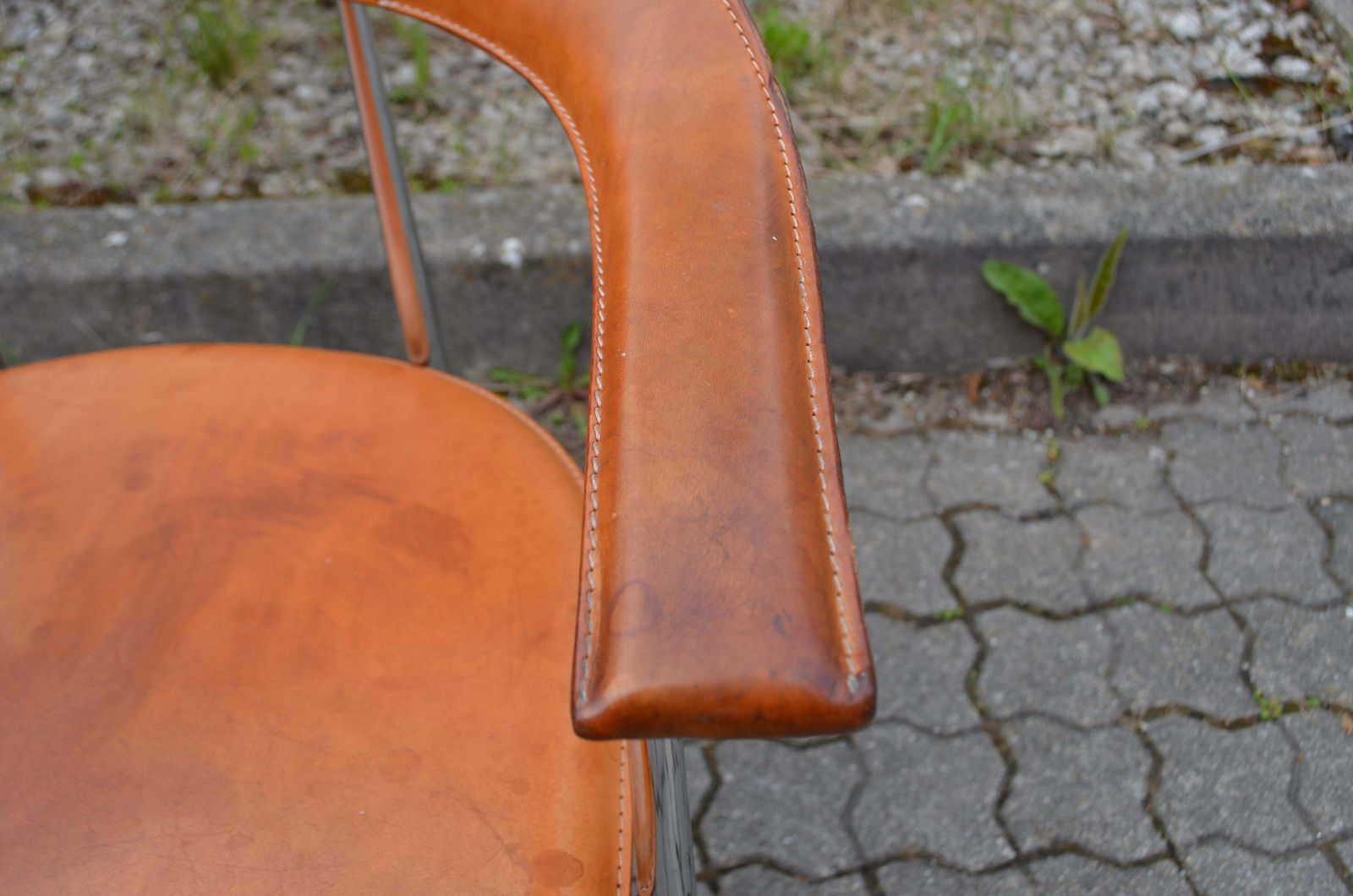 Fasem Vintage Cognac Vegetal Leather Chair P40 By Vegni & Gualtierotti photo vinterior