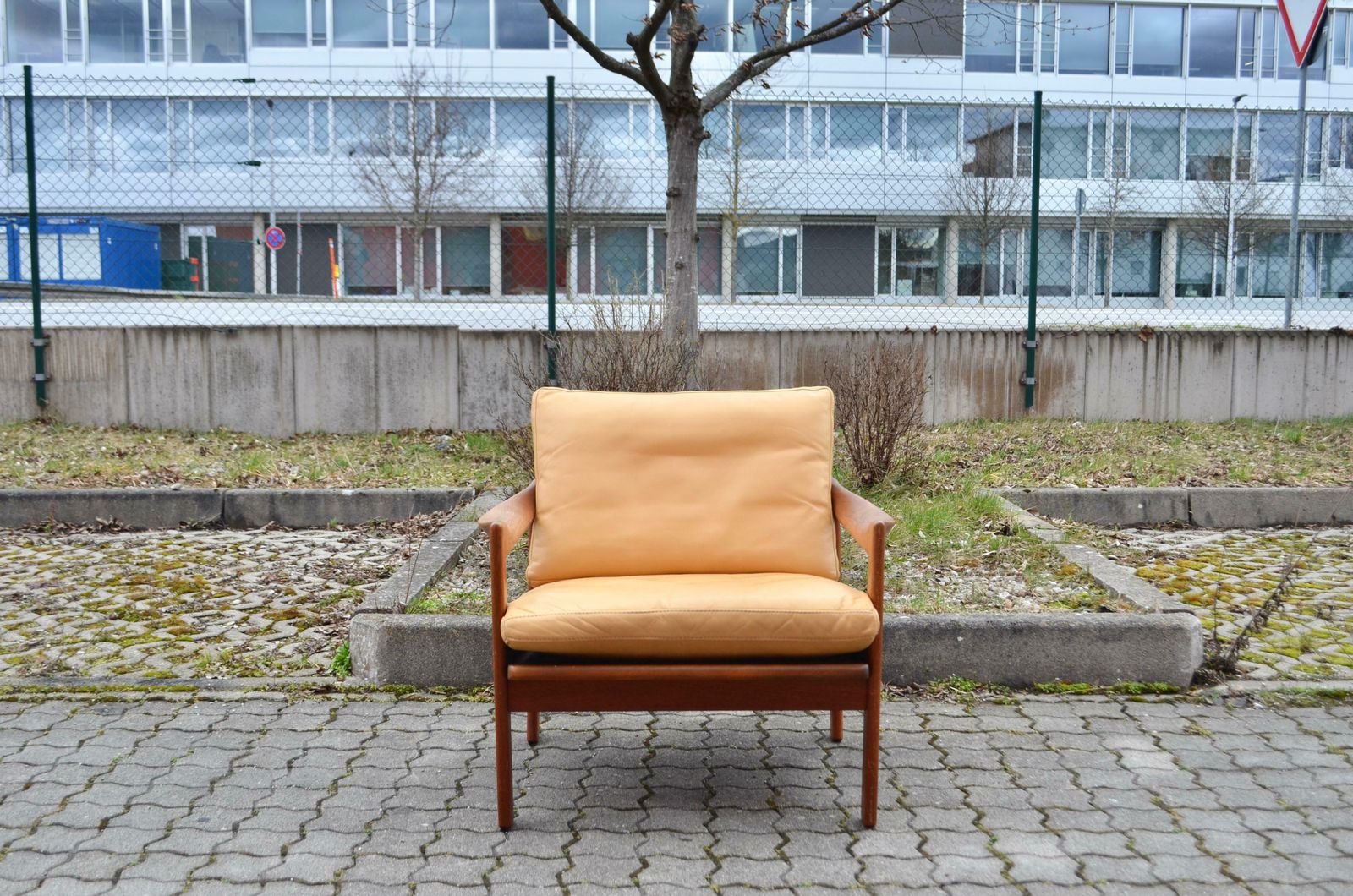 Furniture Illum Wikkelsø Wikkelsoe Leather Teak Armchair Chair Ocher Niels Eilersen 1 Of 3 photo