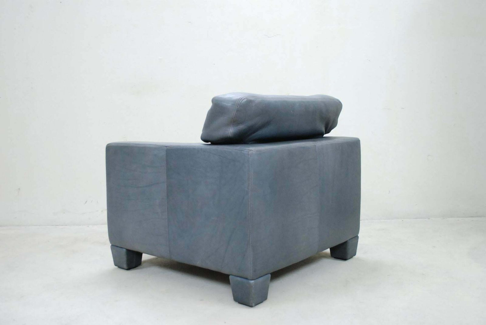 photo vinterior De Sede Ds 17 Pair Of Grey Leather Lounge Chair Armchair