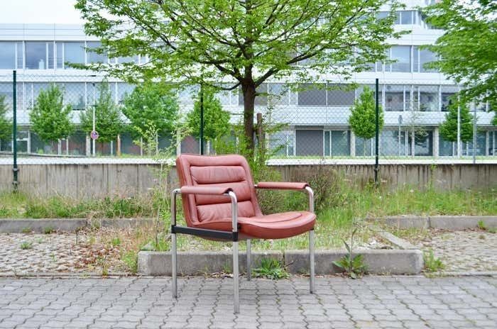 photo vinterior Jorgen Kastholm Red Leather Armchair Chair Modell 8400 For Kusch + Co Set Of 2