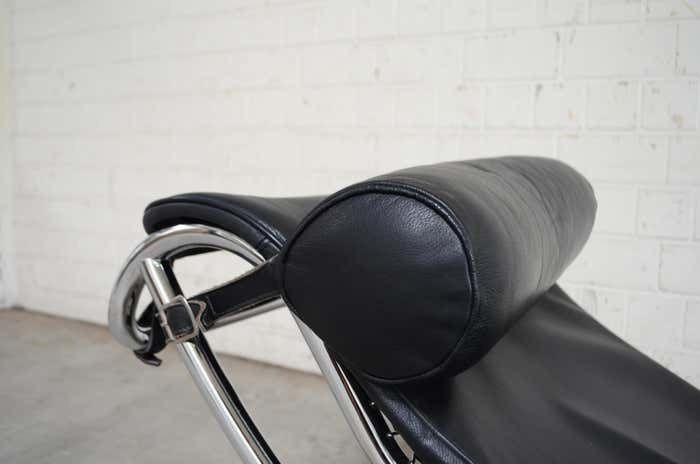 Le Corbusier Lc4 Black Leather Chaise Chaise Longue By Cassina photo 3881.0