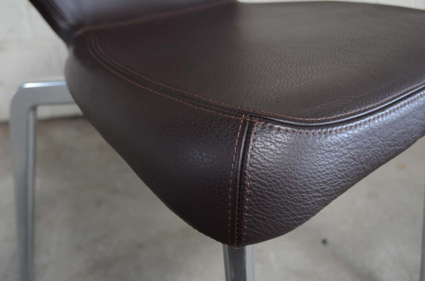 photo vinterior Rare Prototype Of Classi Con Munich Chair Brown Leather
