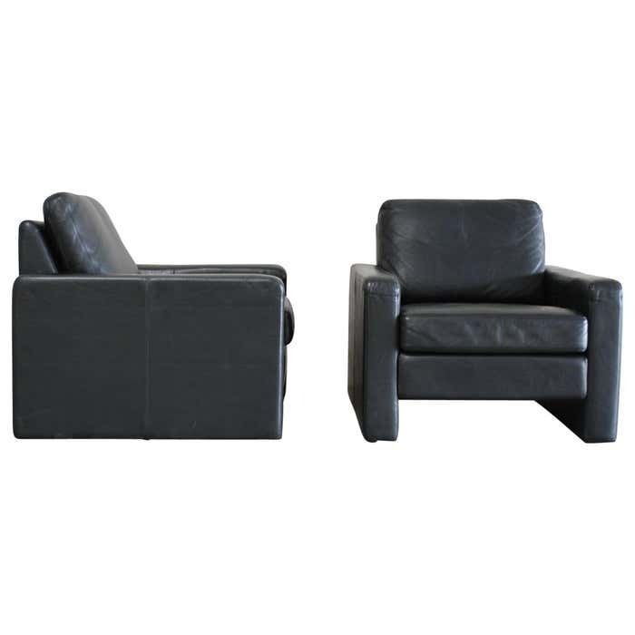 Cor Conseta Back Pair Of Leather Armchair Us$2,695.27per Set