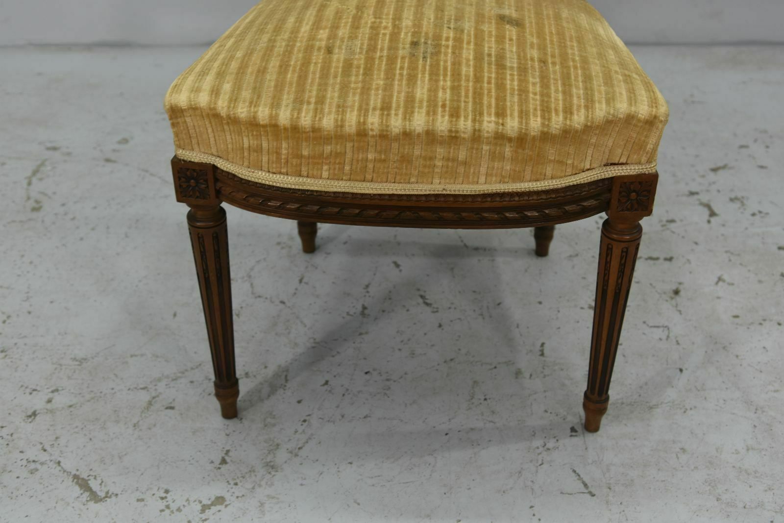 photo buy Living Room With Louis XVI Style Chairs And Armchairs 4 Pieces Late 19th Century In Walnut