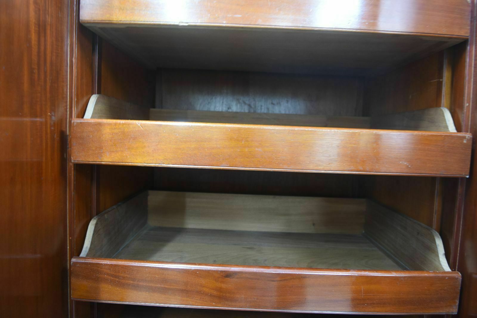 English Mirror Cabinet In Satin Mahogany Painted From The 19th Century photo vinterior