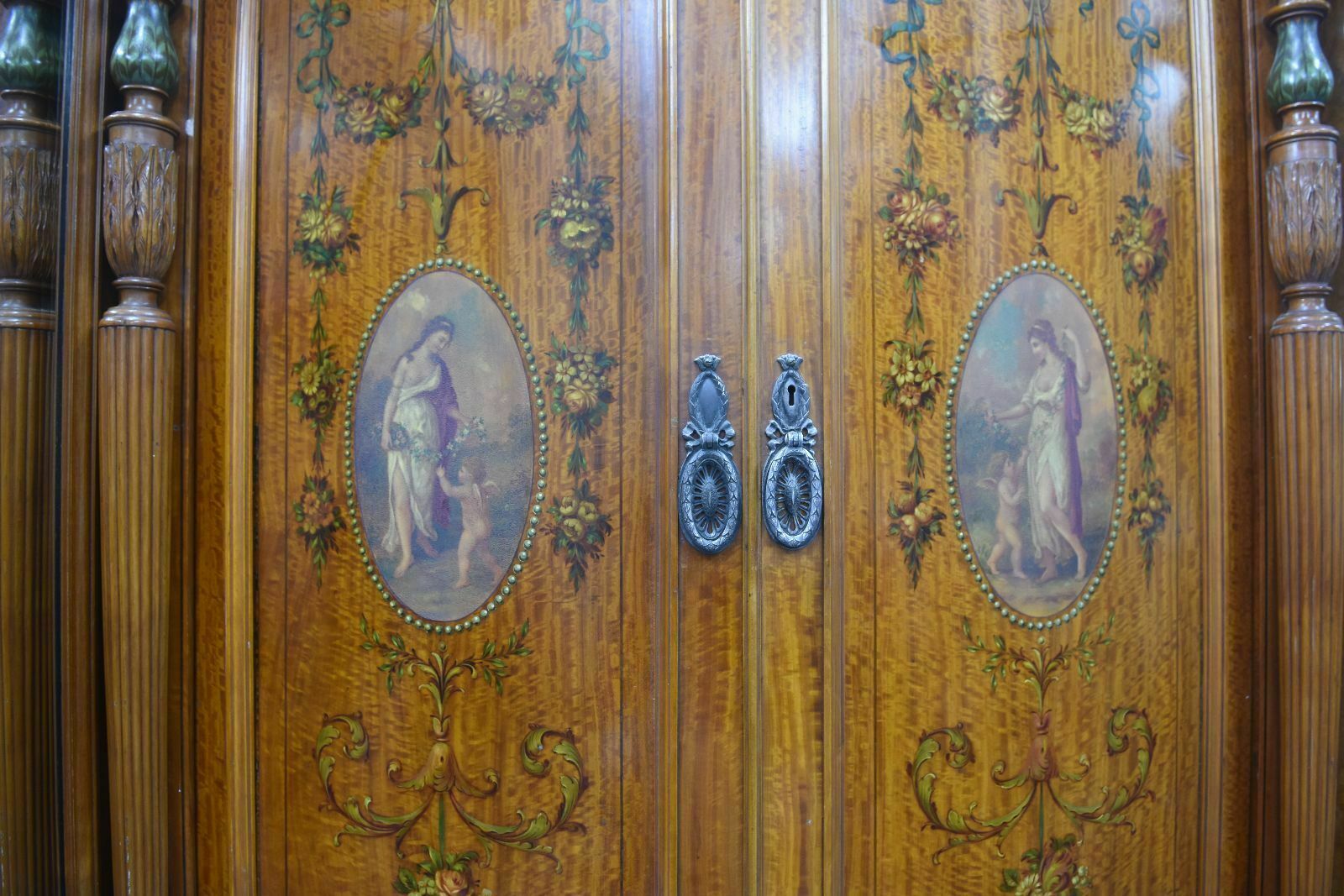 English Mirror Cabinet In Satin Mahogany Painted From The 19th Century photo buy