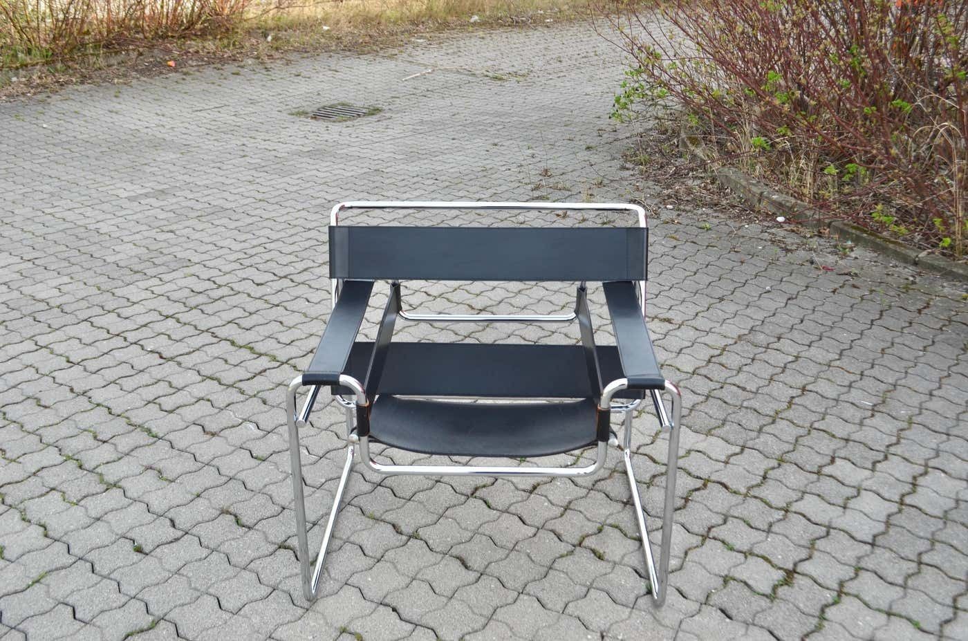Knoll International Wassily Chair By Marcel Breuer Black Leather photo furniture