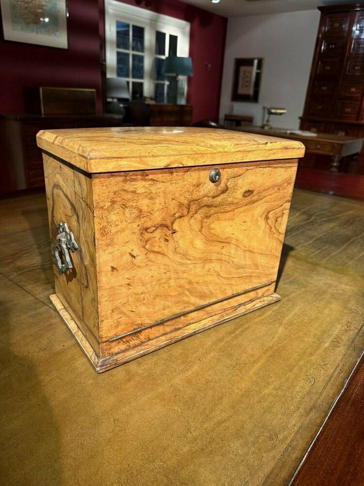 2142.0 Vintage Olive Writing Box, 1900s photo