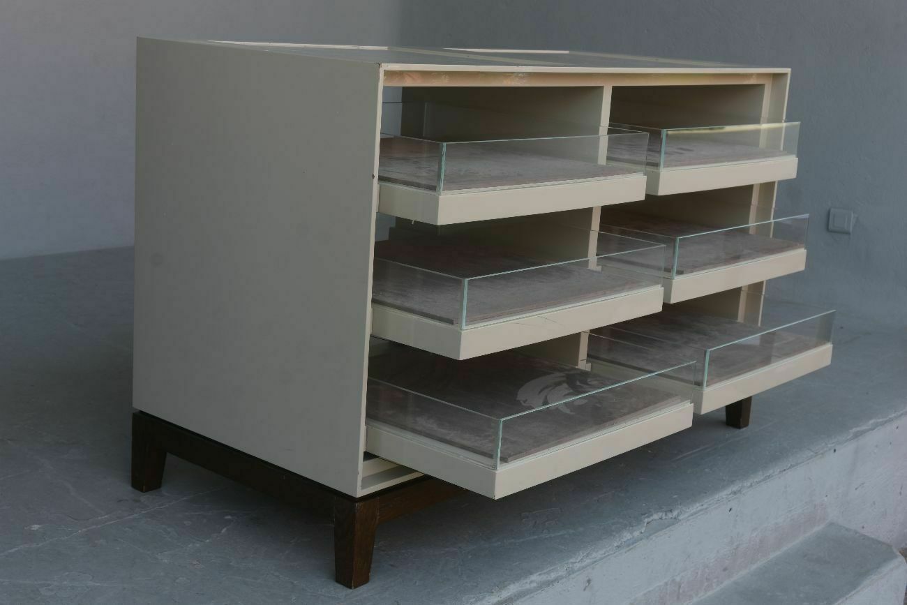 Luxury Shop Shop Lacquered Cross Cream Cream photo furniture