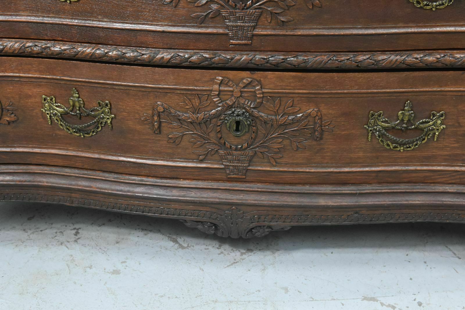 Liège Chest Of Drawers In Louis XVI Oak, 18th Century photo 6264.0