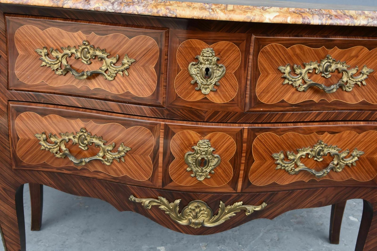 Louis XV Saute Chest Of Drawers, 19th Century Rosewood photo Furniture