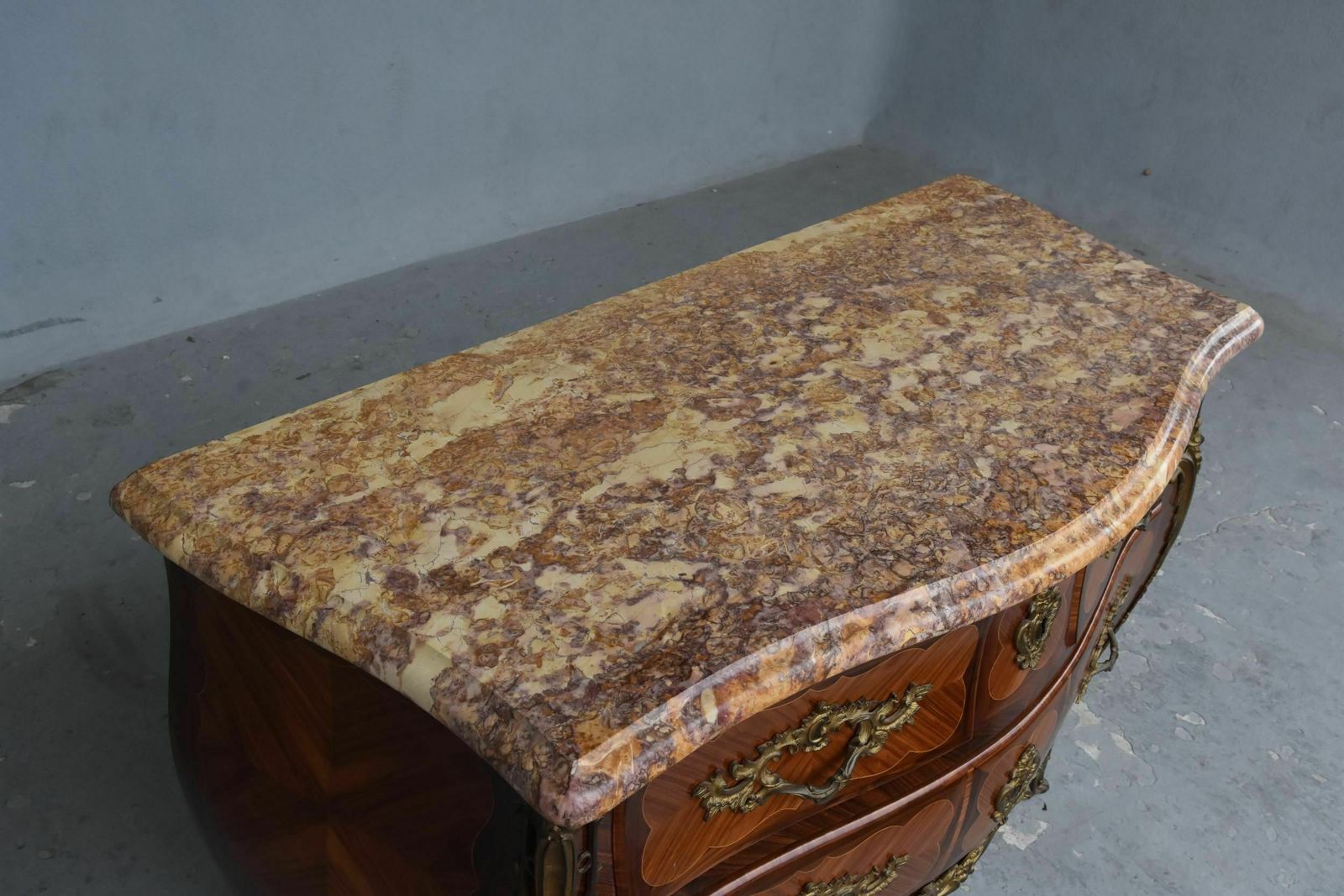 Louis XV Saute Chest Of Drawers, 19th Century Rosewood photo vinterior