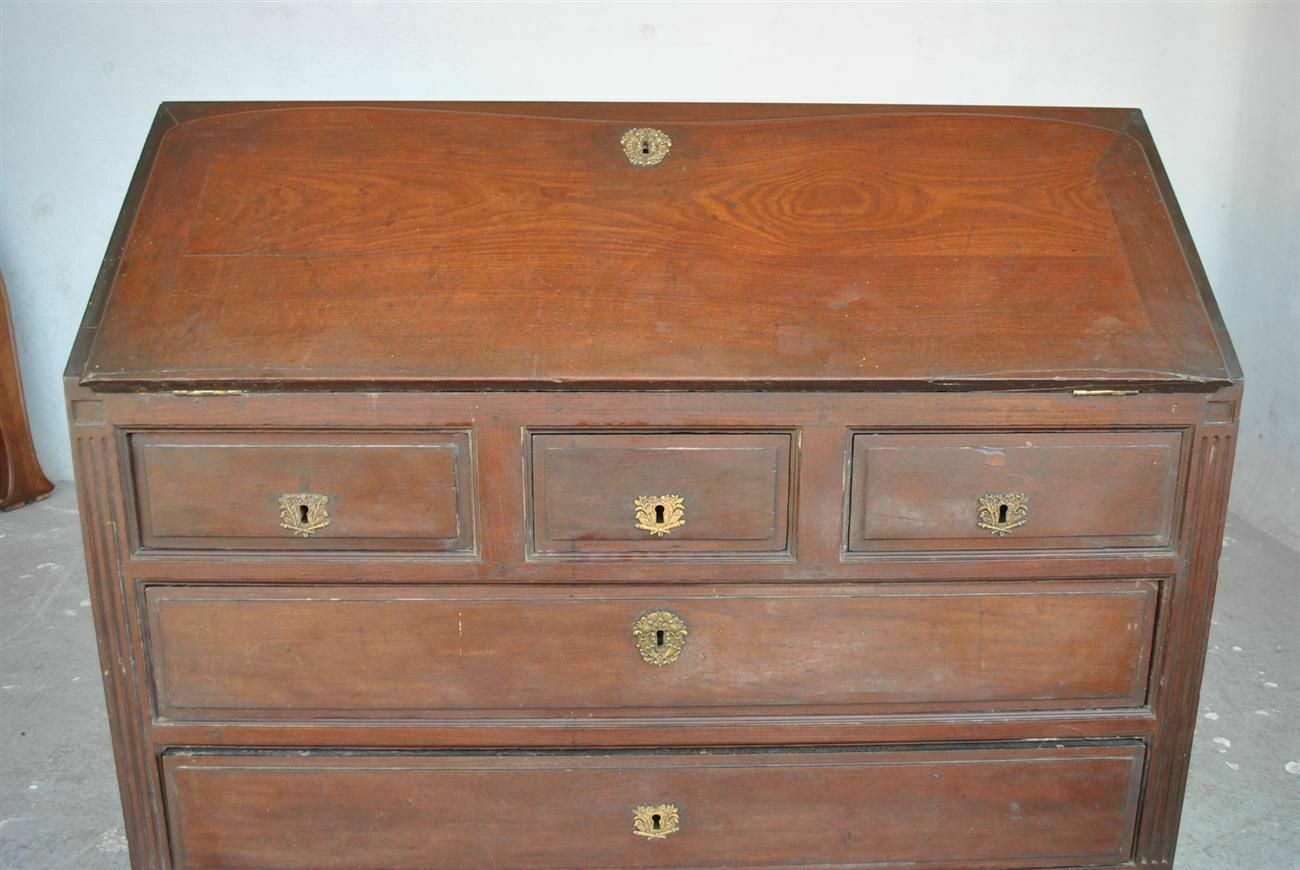 18th Century Sloping Desk In Mahogany And Bronze photo vinterior