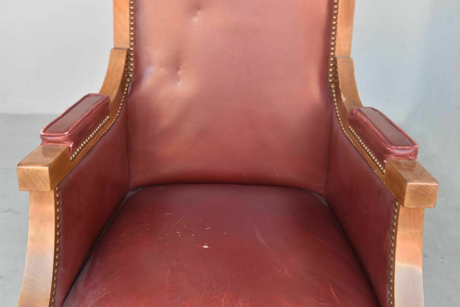 Furniture 1940 Shepherdess Armchairs In Mahogany And Red Leather (Set Of 7) photo