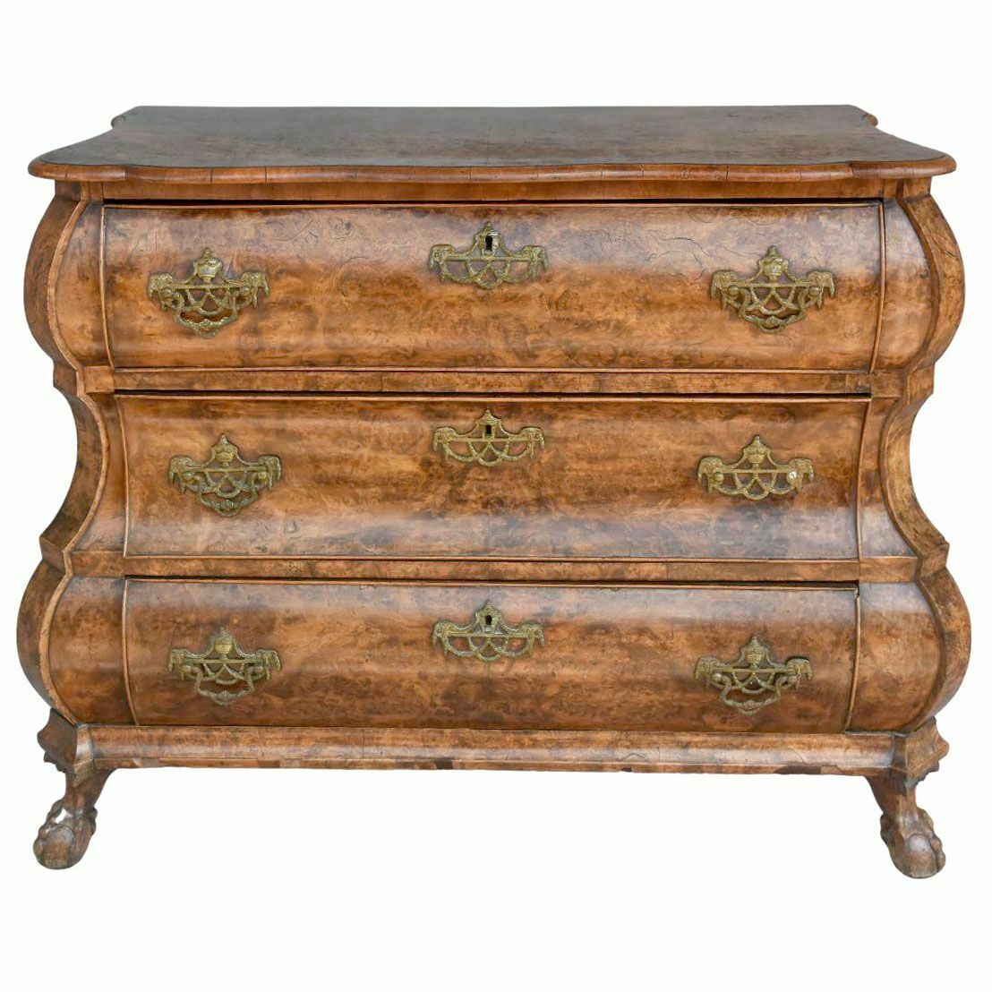 18th Century Dutch Chest Of Drawers In Walnut Burl