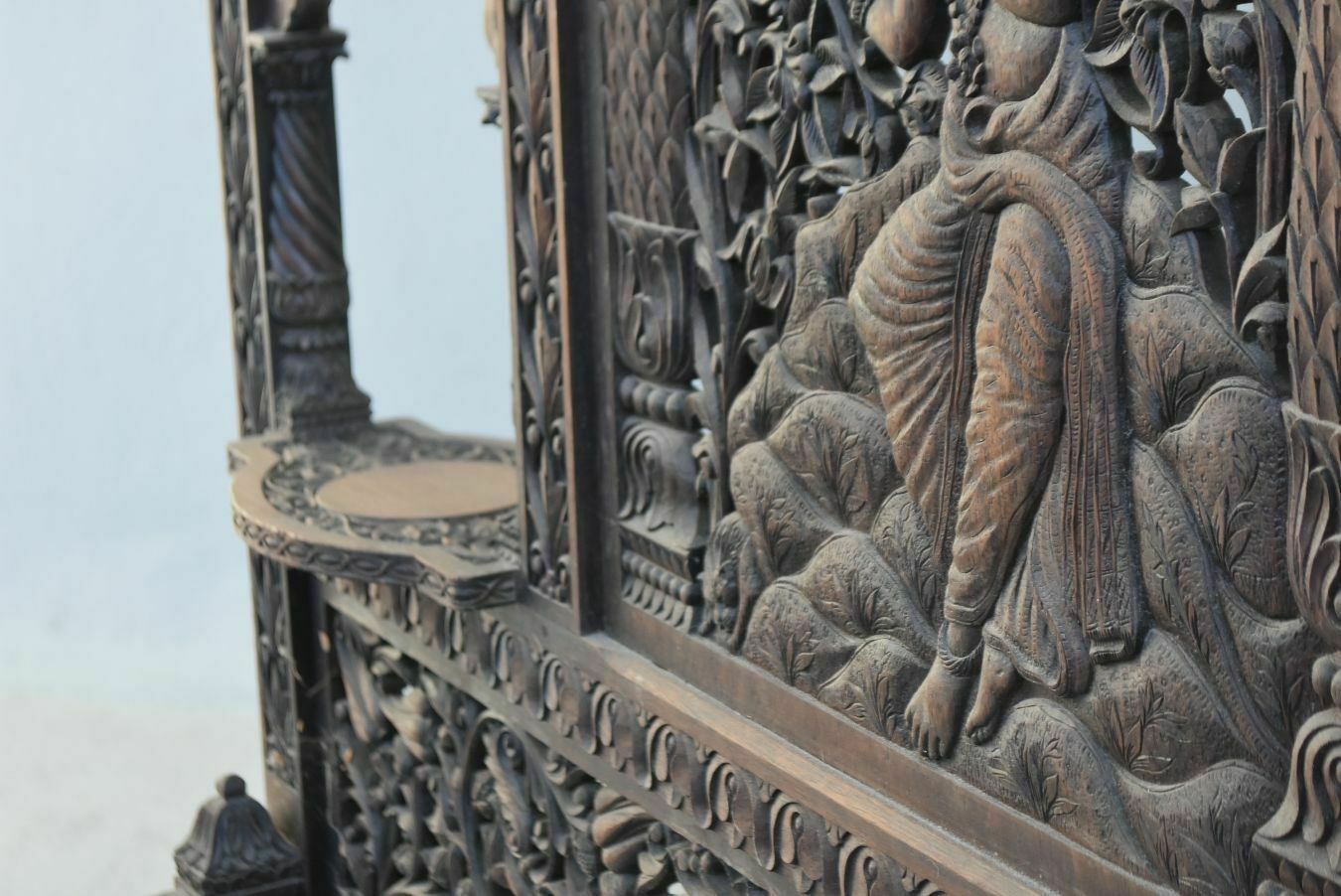 6778.0 Indian Screen Richly Carved And Openwork, Late 19th Century photo
